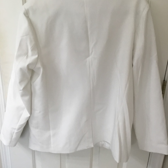 Saks Fifth Avenue White Blazer, NWT, Size Large - Picture 2 of 6